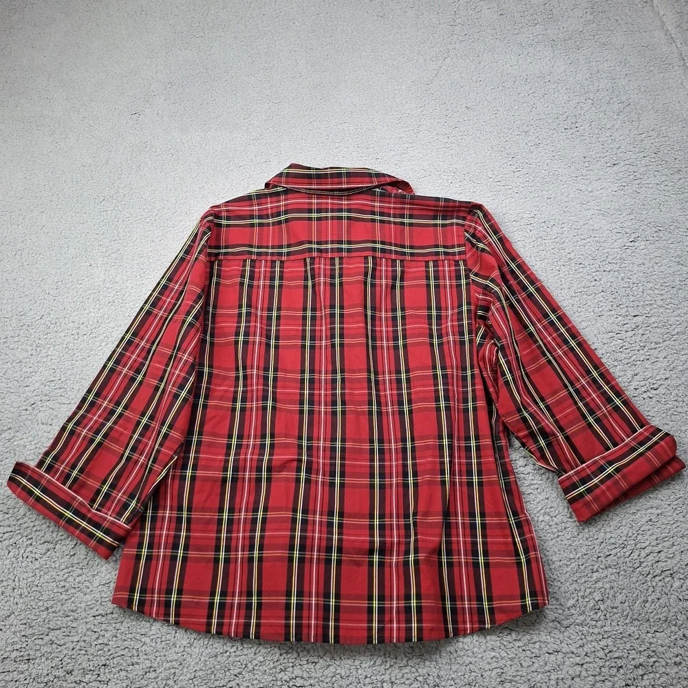 Foxcroft 18 Shaped Fit Tartan Plaid Three Button Flip Cuff top Wrinkle Free